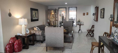 Departamento En Venta El Refugio 3 Rec Alberca Privada 250m2