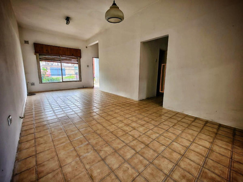 Imagen 5 de 24 de Casa 4 Ambientes Con Cochera En Venta