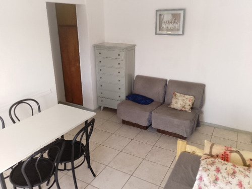 Devoto Alquiler 2 Ambientes Amoblado 40 M A.acond Heladera