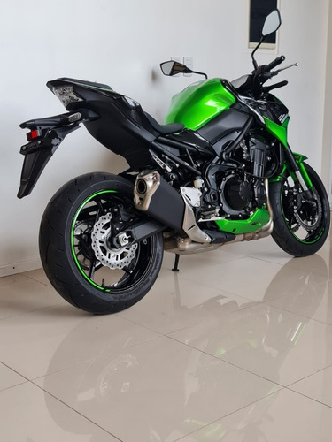 Naked Kawasaki Modelo Z900 2022