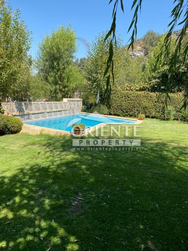 Estupenda Casa Familiar-condominio Inmejorable En El Arrayan