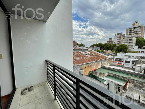 Venta Departamento De Un Dormitorio Con Balcon En Lourdes - Cochera Opcional