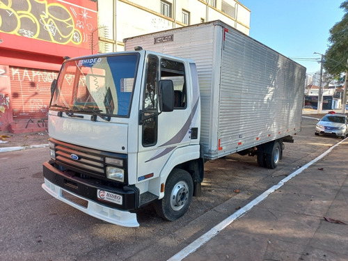 Imagem 2 de 9 de Cargo 814 97 Bau 6,0m Chapeado