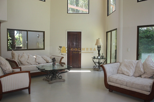 Casa En Rincón Del Indio 5 Dormitorios Con Piscina- Ref: 2464