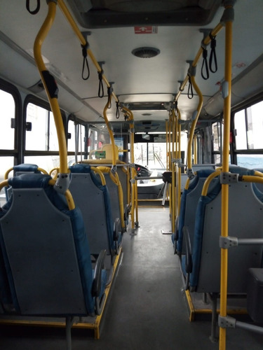 Imagem 3 de 4 de Neobus Thunder +