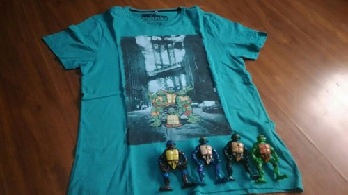 Kit 4 Bonecos Tartarugas Ninjas E Camiseta Gg Usada
