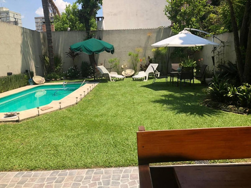 Venta Casa Chalet 6 Ambientes 5 Dormitorios Jardin Piscina Barrio Parque Vicente Lopez Villa Martelli