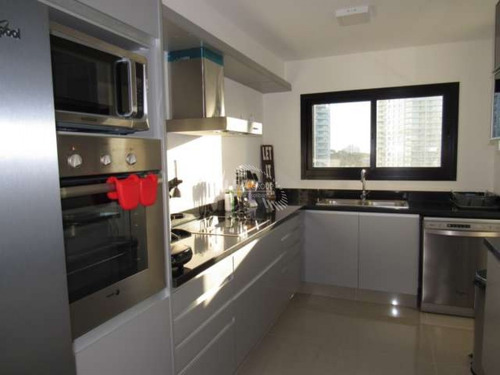 Torre De Categoría, A Metros Del Mar !- Ref: 2412