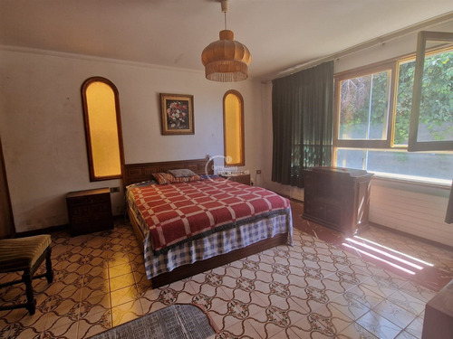 Casa En Venta De 4 Dorm. En Santo Domingo