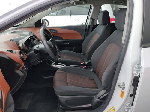 Imagen 5 de 15 de Chevrolet Sonic Lt Aut 2016