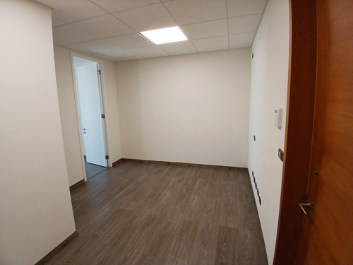 Propietario Vende Oficina En Piso 8 En Límite Reñaca Concón