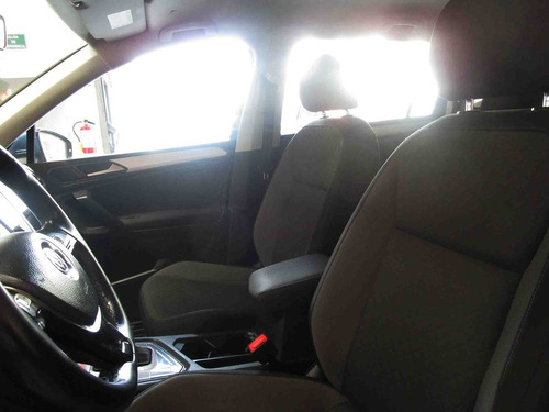 Imagen 4 de 12 de Vw Tiguan Trendline Plus Color Azul 2018