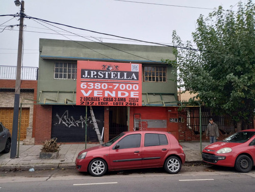 Casa 3 Amb. En Contra Frente - 2 Locales La Frente - Todo En Block - 232 M² Edif. - Ramos Mejia