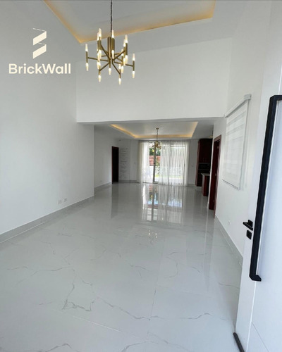 Casa En Venta En Proyecto Cerrado - Los Llanos De Gurabo, Santiago