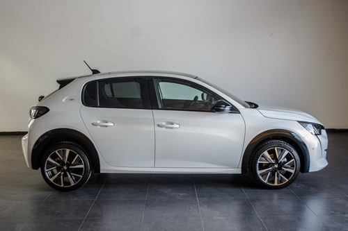 Imagen 2 de 11 de Peugeot 208 Gt