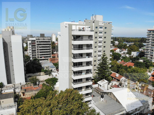 Imagen 4 de 30 de Departamento En Venta De 3 Ambientes Con Cochera En Quilmes - Pisos De Categoria