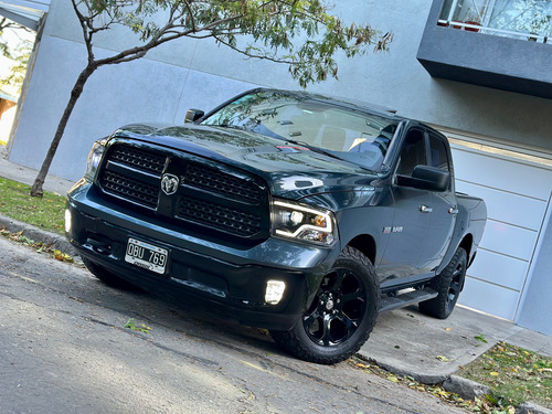 Dodge Ram Laramie 4x4 At