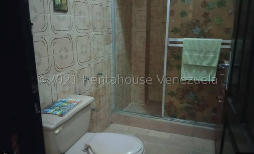 Imagen 4 de 10 de Lizmar Cottua 04122503801 El Cementerio Mls #22-9088