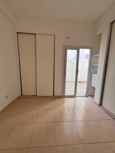 Alta Cordoba, 1 Dormitorio Con Patio, Cocina Separada - A Metros De La Plaza