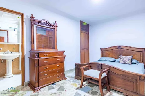Casa En Venta En Calasanz. Cod V12472