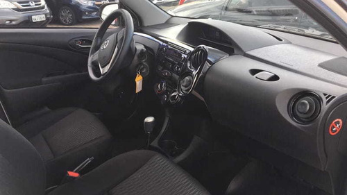 Toyota Etios Hb X 13l At