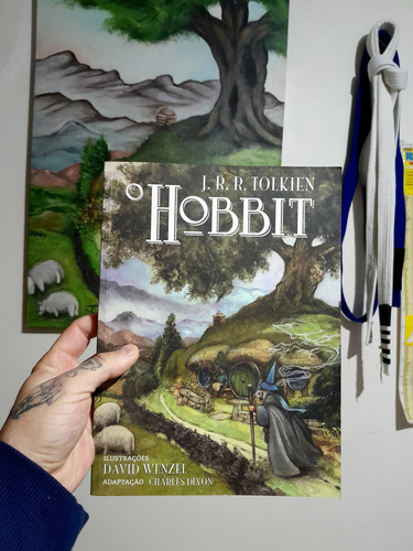 Livro Ilustração O Hobbit (Usado)