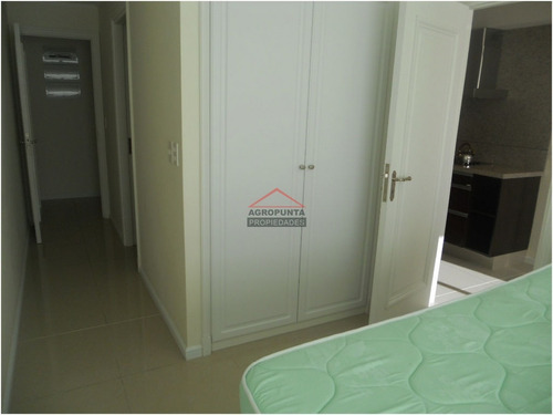 Apartamento En Brava, 3 Dormitorios *- Ref: 1869