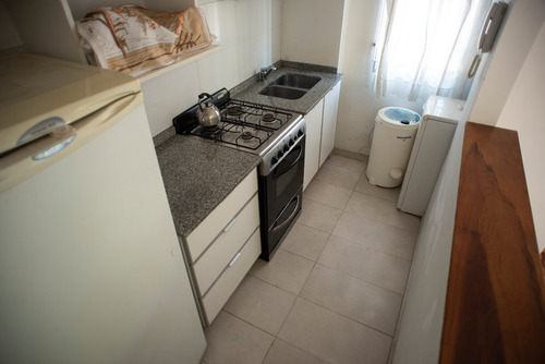 Venta Dpto. 3 Amb Con Cochera Y Bau. Bernal Centro