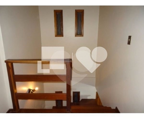 Imagem 12 de 20 de Casa De 2 Pavimentos Com Piscina. - Reo418191