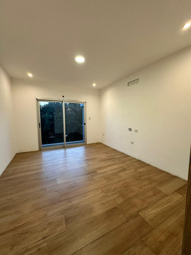 Casa En Venta - 4 Dormitorios 3 Baños - Cochera - 830mts2 - Ramallo