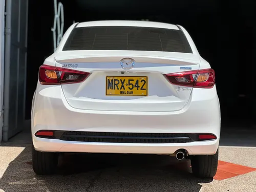 Mazda 2 1.5 Grand Touring Lx Sedan
