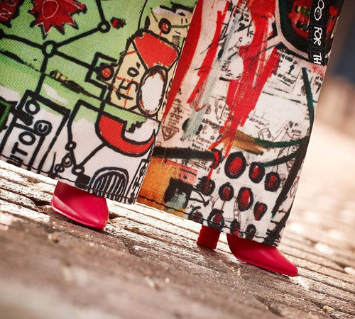 Imagem 6 de 9 de Barbie Collector Jean-michel Basquiat X 2020 Negra Articulad