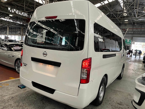 Imagen 4 de 11 de Nissan Urvan 2020 2.5 12 Pas Aa Mt