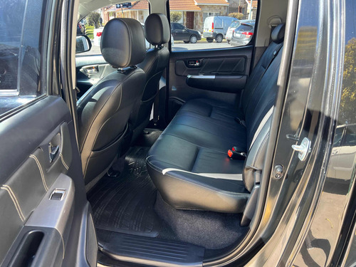 Toyota Hilux 3.0 Cd Srv Cuero 171cv 4x2