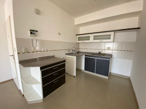Imagen 3 de 6 de Venta De Departamento De 1 Ambiente En Wilde Centro