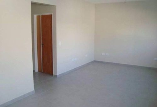Imagen 5 de 6 de Excelente Zona - Entrega Inmediata- 100% En Pesos