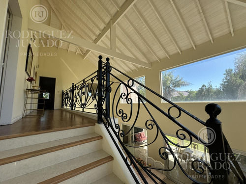 Casa De 400m2 En Venta Barrio Privado Septiembre - Maschwitz