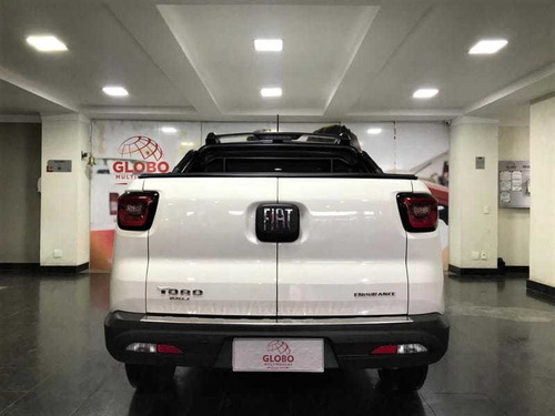 Imagem 10 de 11 de Fiat Toro Endurance At6 Cabine Dupla