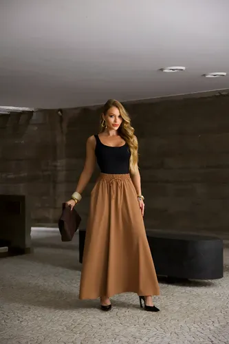 Saia Longa Feminina Com Bolsos E Elástico Na Cintura