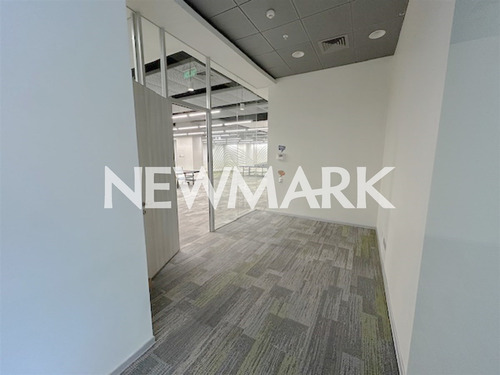 Excelente Local Comercial En Arriendo En Las Condes