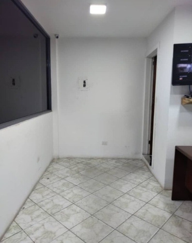 Imagen 8 de 9 de F J. Alquiler Galpón En Guarenas