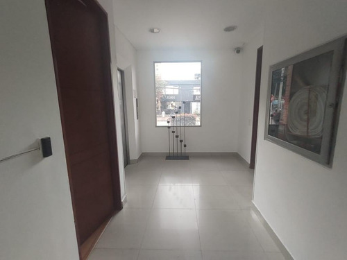Imagen 7 de 17 de Edificio En Arriendo En Bogotá El Lago. Cod 102337