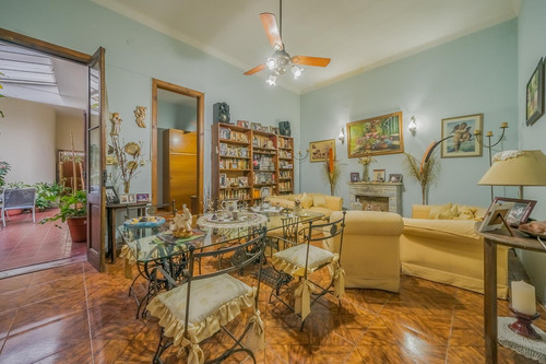 Venta Ph Tipo Casa 4 Ambientes Colegiales Cochera Y Patio