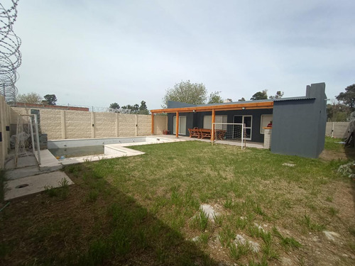 Quinta En Venta - 3 Dormitorios 2 Baños - Villa Astolfi, Pilar