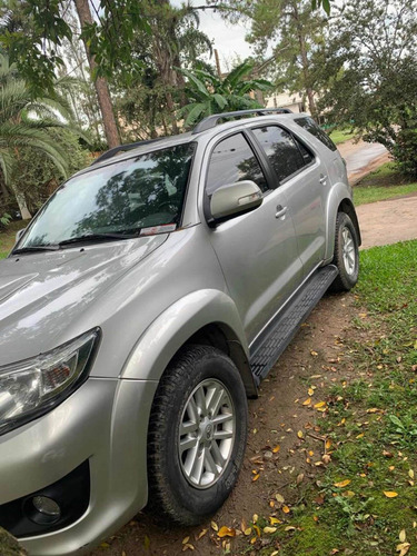 Toyota Sw4 3.0 Srv Cuero 171cv 4x4 At 2013 7asientos