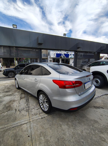 Ford Focus III 2.0 Sedan Se Plus At6