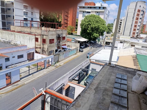 Se Alquila Edificio Comercial De 660 M2 En Santa Eduvigis