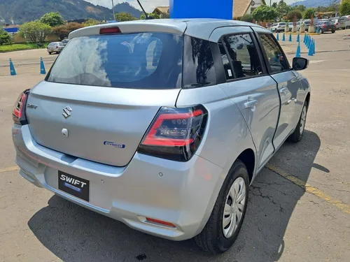 Suzuki Swift Gl At