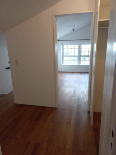 Imagen 11 de 23 de Ph 3 Ambientes Tipo Loft Apto Profesional, 2 Dormitorios, Toilette Y Baño, Pequeña Terraza Escalonada, Patio.