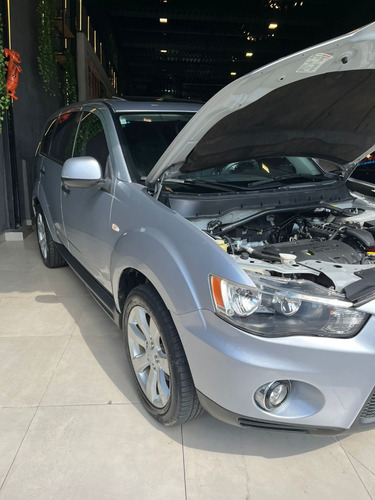 Mitsubishi Outlander 2.4 4X4 16V GASOLINA 4P AUTOMÁTICO